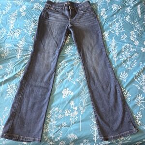 Lee Women's Mid-Rise Bootcut Jeans, Regular Flex Motion Dark Wash Size 4 Short